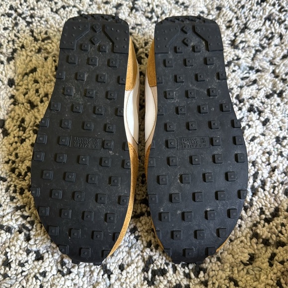 Nike Sneakers Size 9.5 - Picture 5 of 7